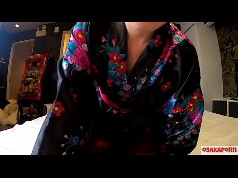 ❤️ Nuori cosplay-tyttö rakastaa seksiä orgasmeihin asti ruiskuttamalla hevostyttöä ja ottamalla suihin. Aasialaistyttö karvainen pillu ja kauniit tissit perinteisessä japanilaisessa puvussa amatöörivideossa, jossa näytetään masturbointia panoleluilla. Sakura 3 OSAKAPORN. ❤️ Porno vk at us