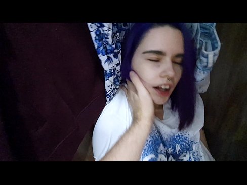 ❤️ Löysin siskoni kaapista ja autoin häntä laukeamaan ❤️ Porno vk at us